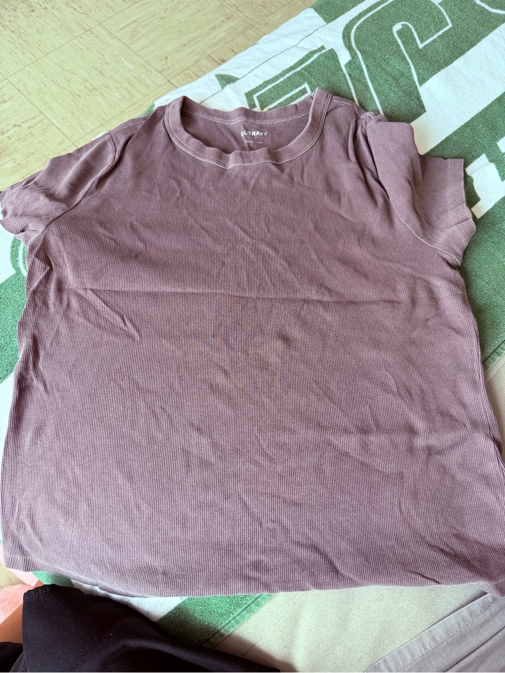 Old Navy Short Sleeve Crewneck Tees - Picture 13 of 14